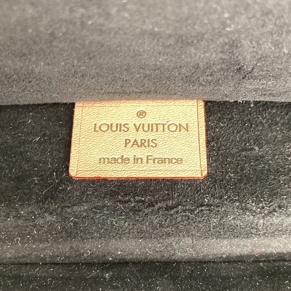 LOUIS Vuitton Monogram Watch/Bracelet Jewelry Trunk - Picture 10 of 16